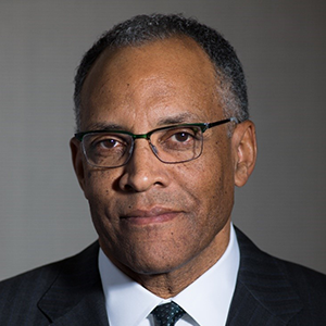 Headshot of Stephen Graham.